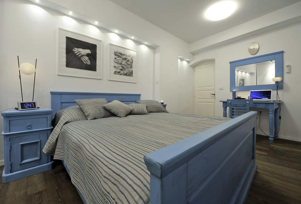 Apartment Whooart Комижа Экстерьер фото